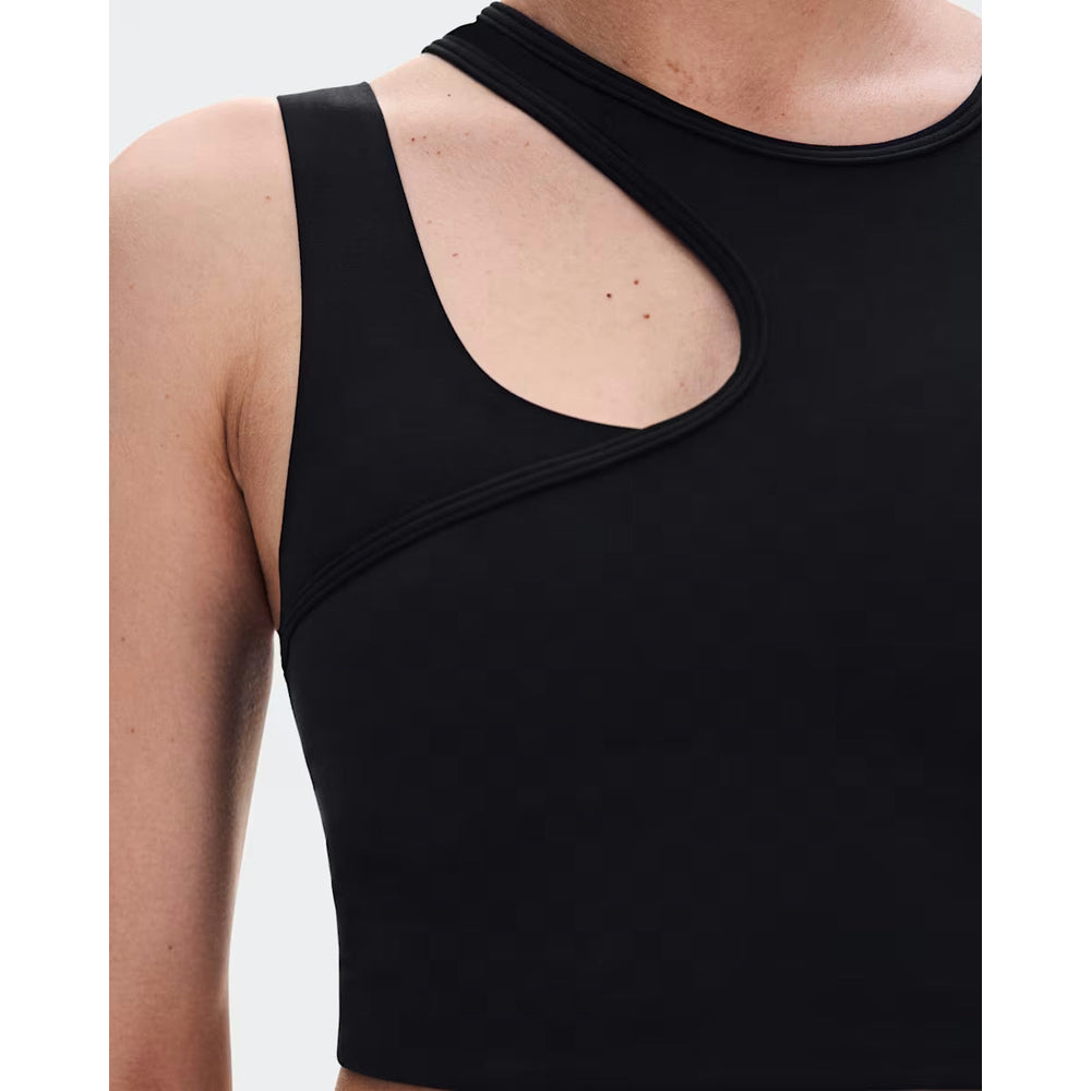 On Womens Studio Asymmetric Crop In Black