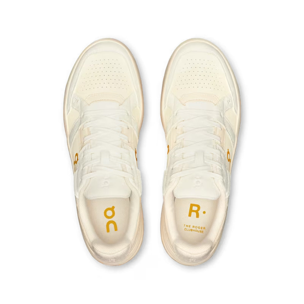 On Womens The Roger Clubhouse Ace Shoes In Ivory Dew