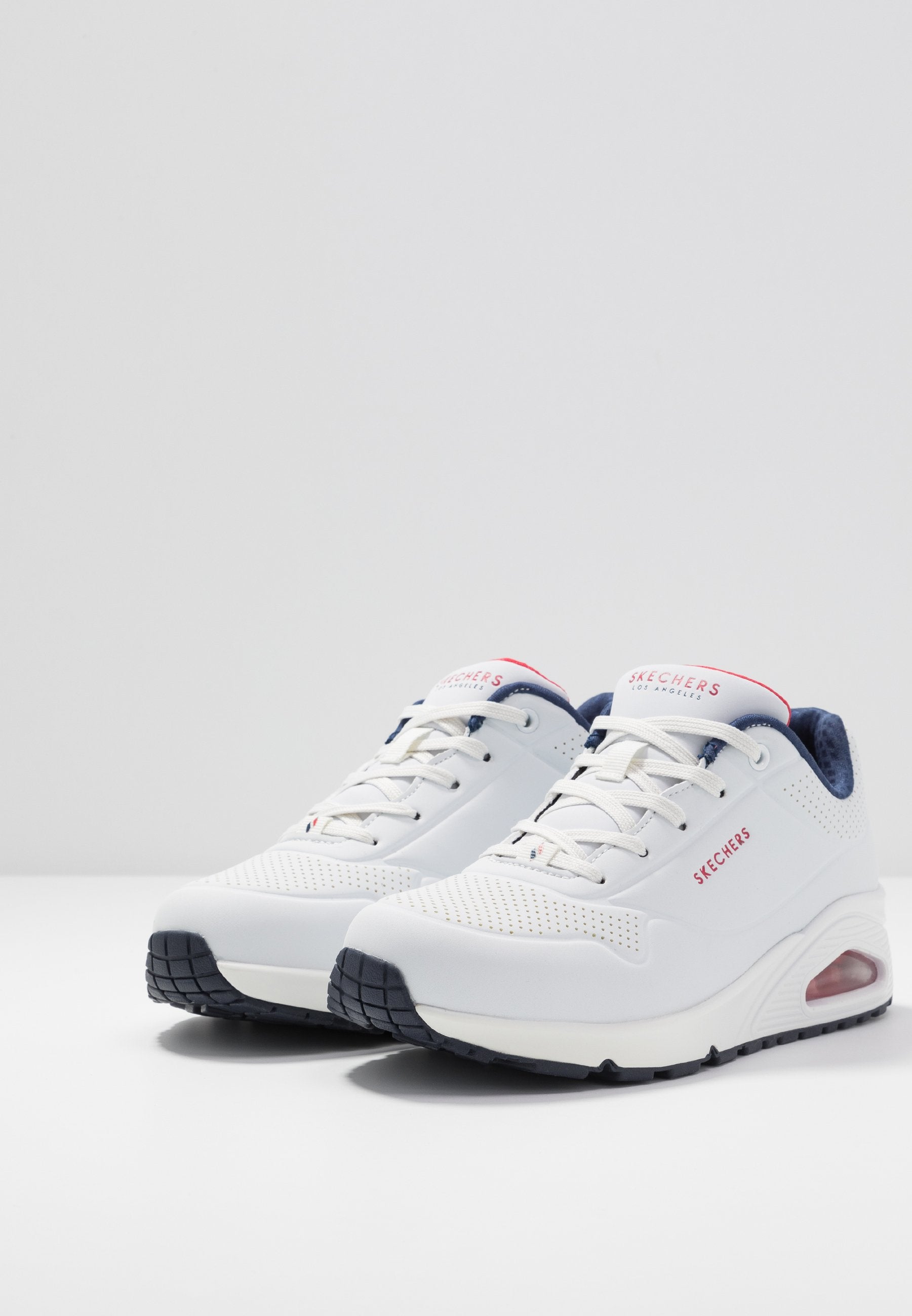 Skechers Womens Uno Stand On Air Shoes In White & Navy