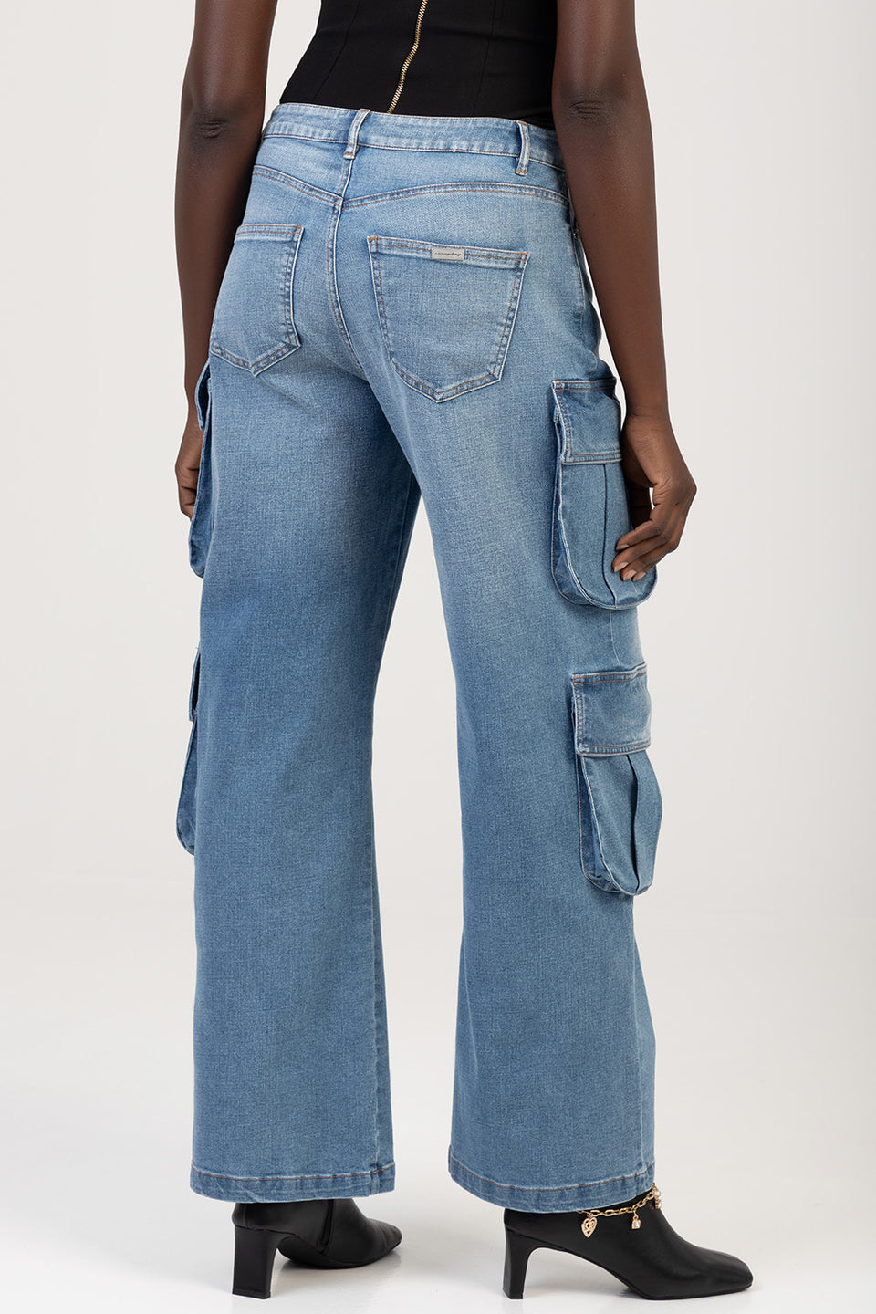Sissy Boy Womens Mid Waist Cargo Jeans In Medium Vintage