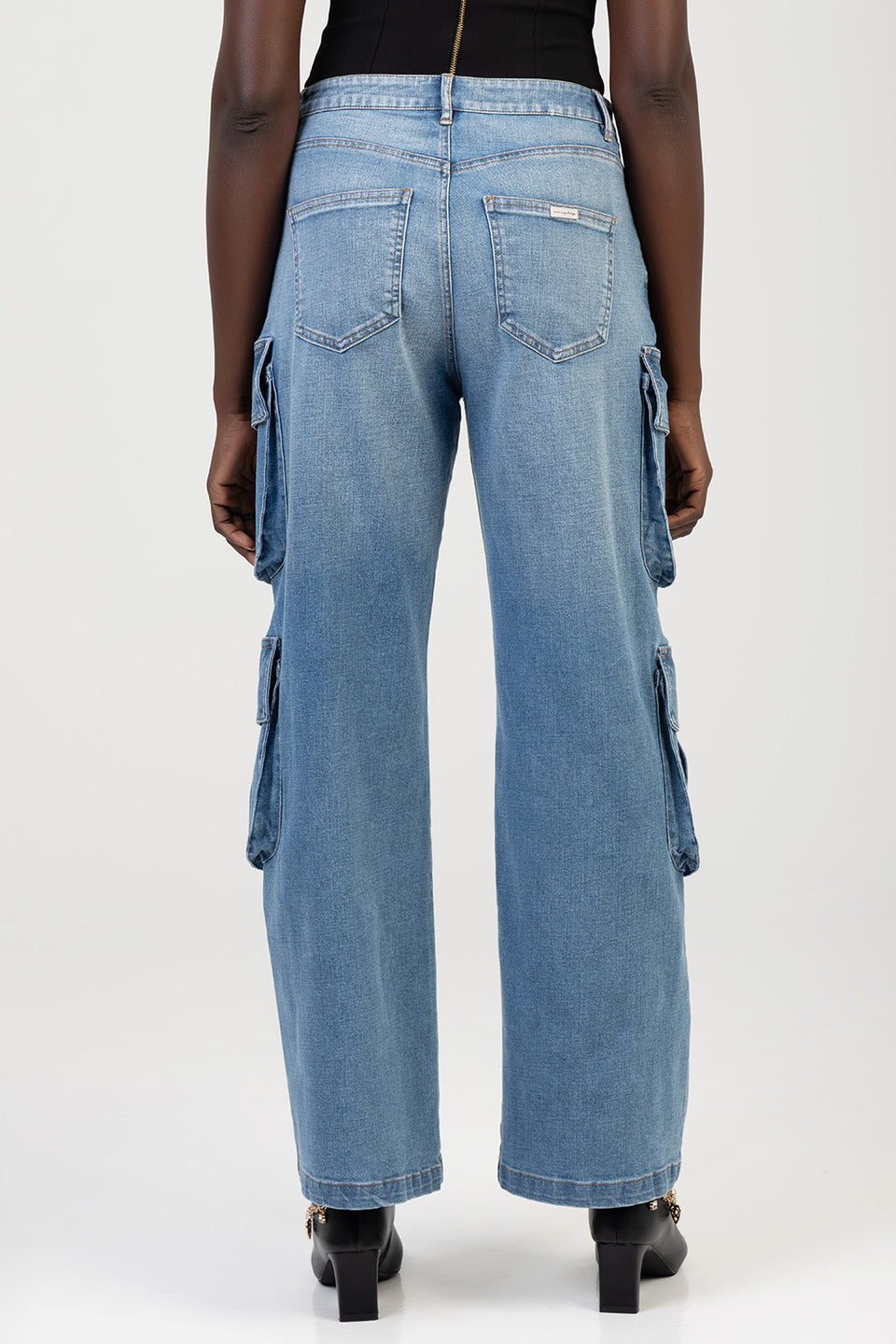 Sissy Boy Womens Mid Waist Cargo Jeans In Medium Vintage