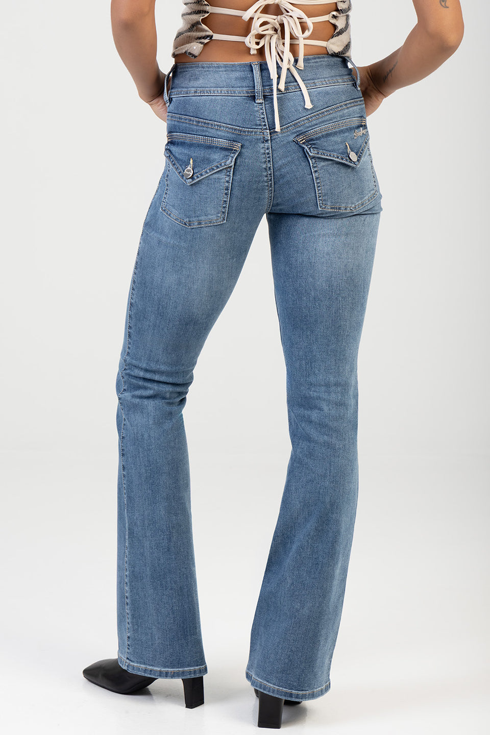 Sissy Boy Womens Mid Waist Kari Bootleg Jeans In Light Vintage