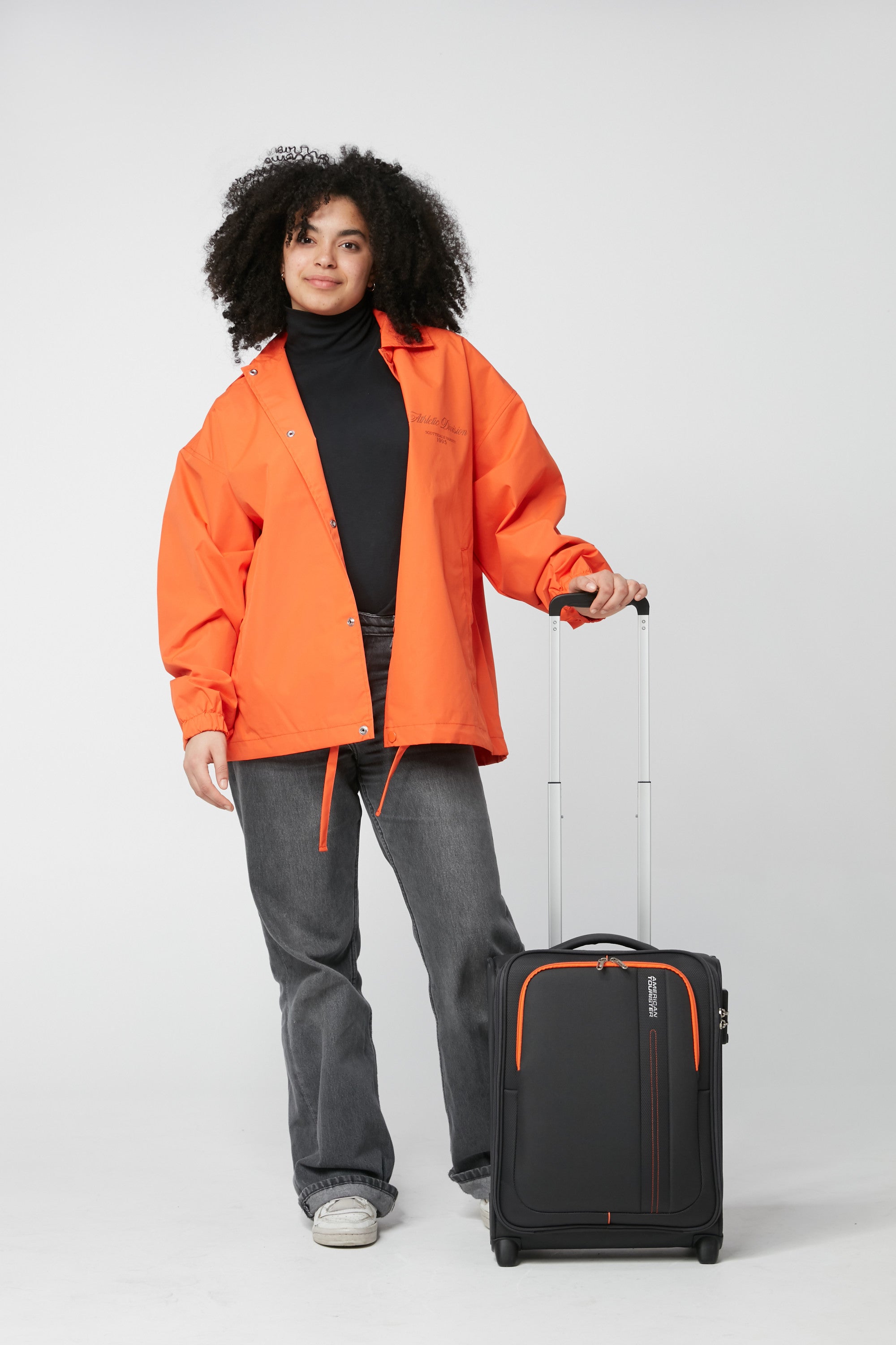 American Tourister Sea Seeker Upright Underseater Tsa In Charcoal Grey