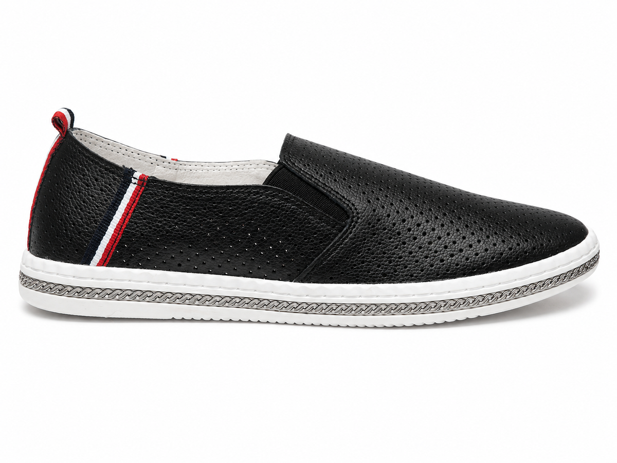 Aerofit Ladies Flat Shoes In Black