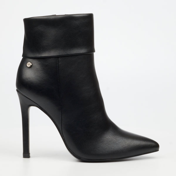 Miss Black Ladies Boss 28 Heel Boot In Black