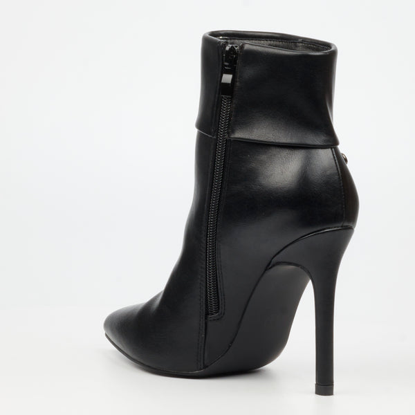 Miss Black Ladies Boss 28 Heel Boot In Black