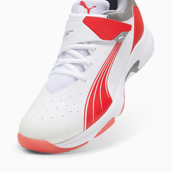 Puma Mens Bowling Cricket Shoes In White/Red