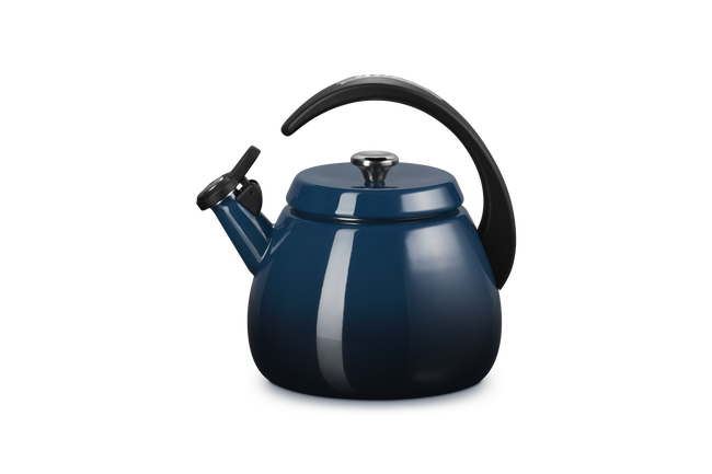Le Creuset Cloche 2.1L Kettle In Nuit