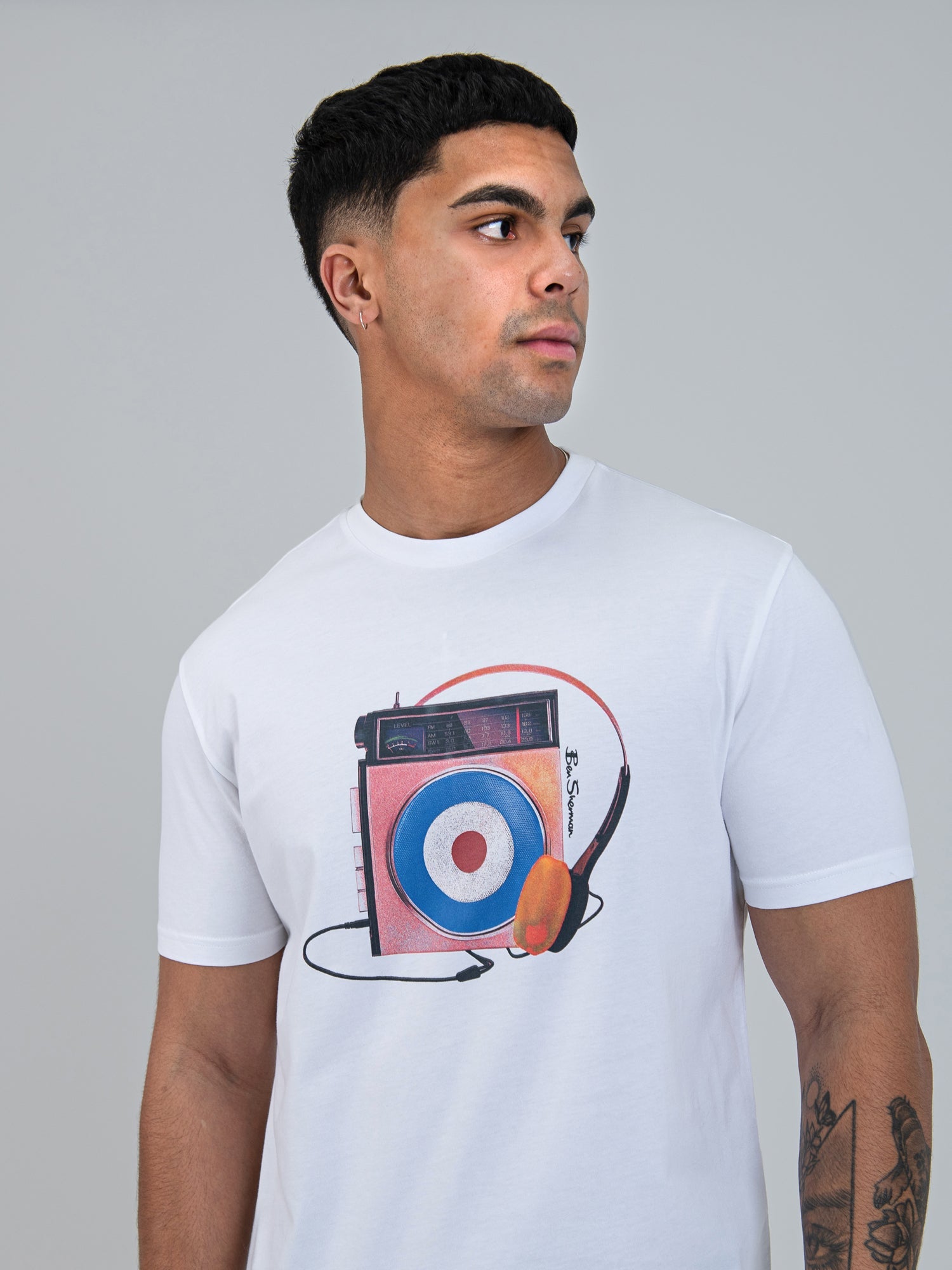 Ben Sherman W78215 Portable Radio Tee Shirt White