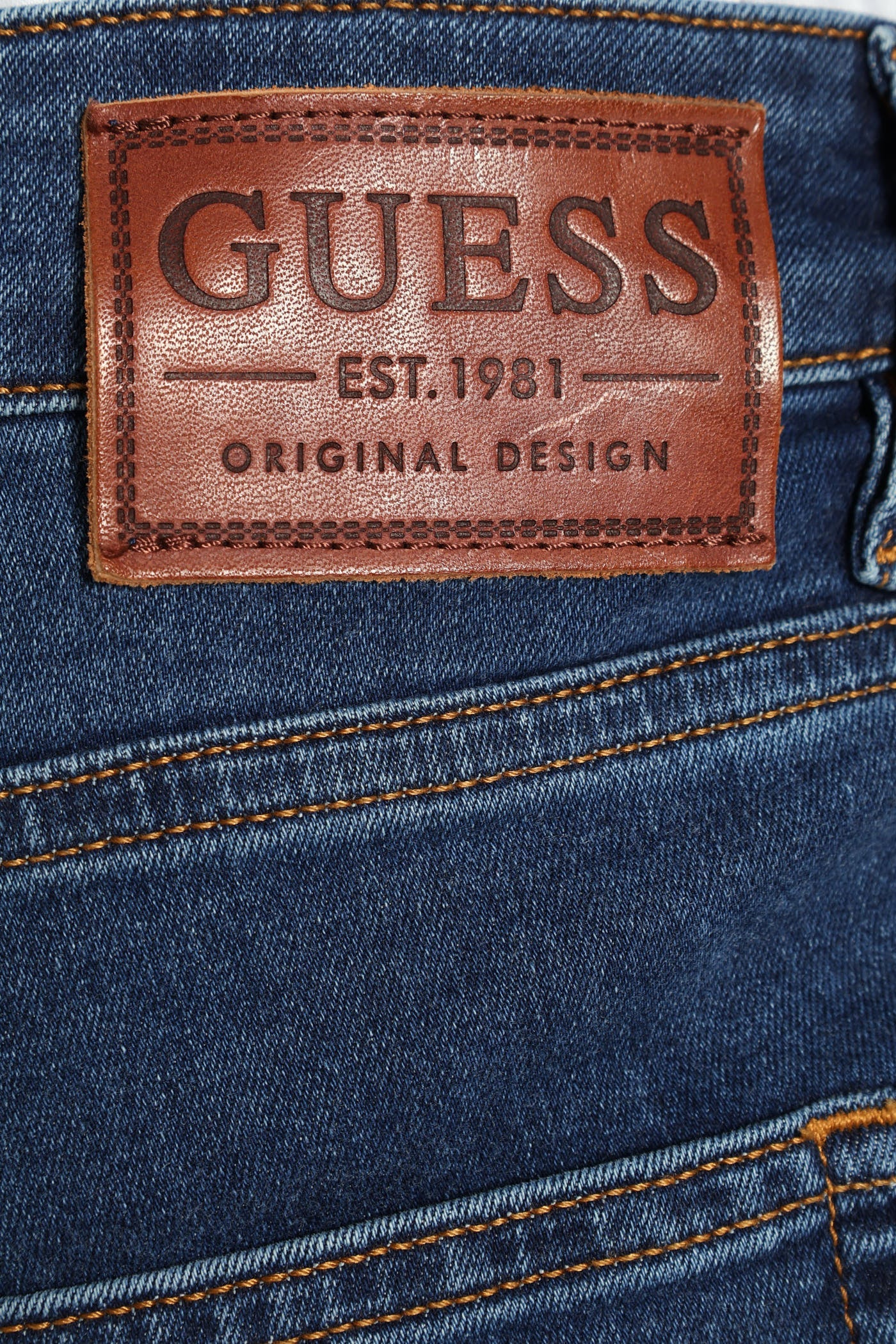 Guess Mens Slim Straight Jeans In Medium Wash