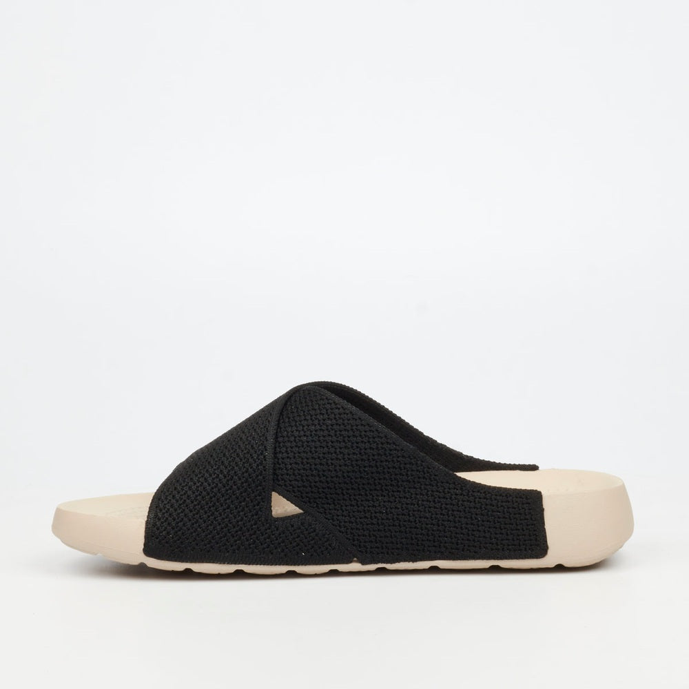 Butterfly Feet Ladies Falken 1 Shoes In Black