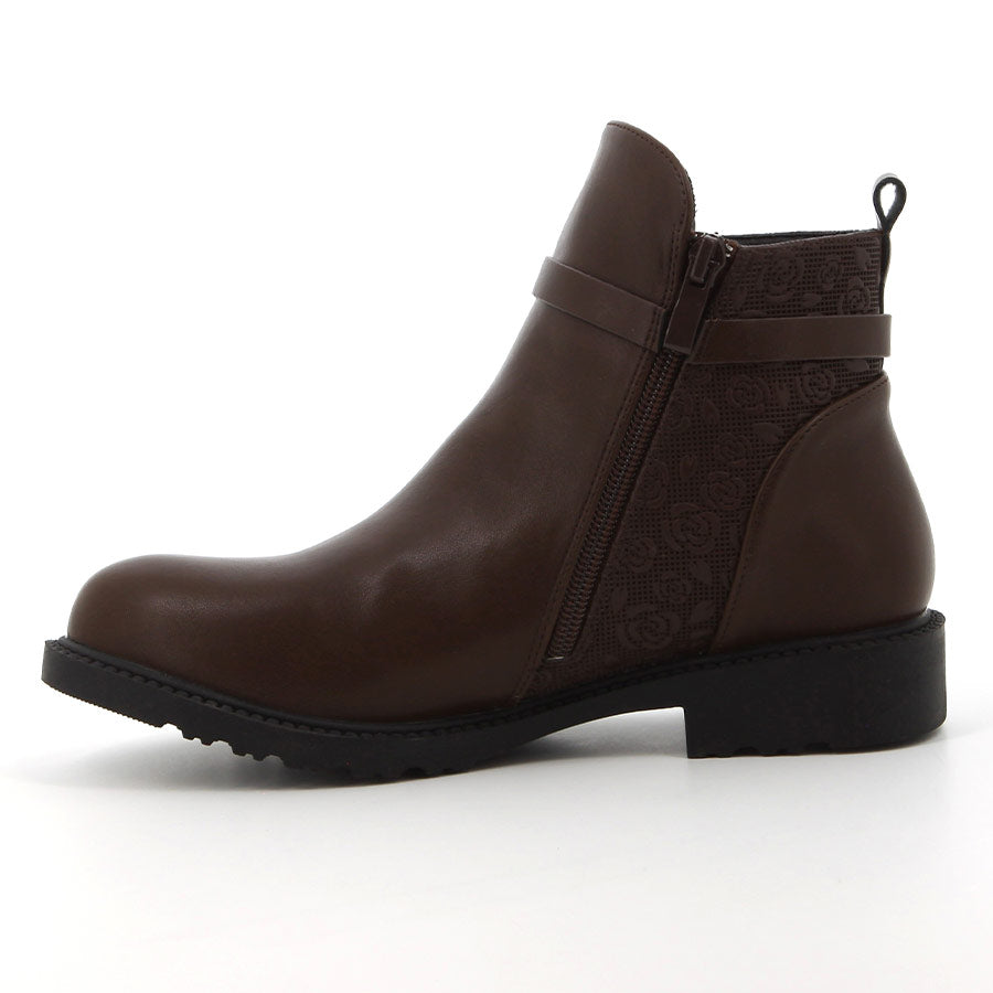 Footwork Ladies Cocoa Boots In Brown