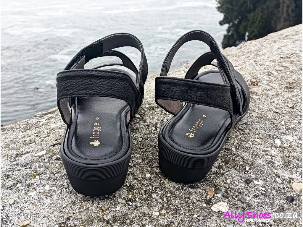 Froggie Womens Lea Metallic Sandals In Black