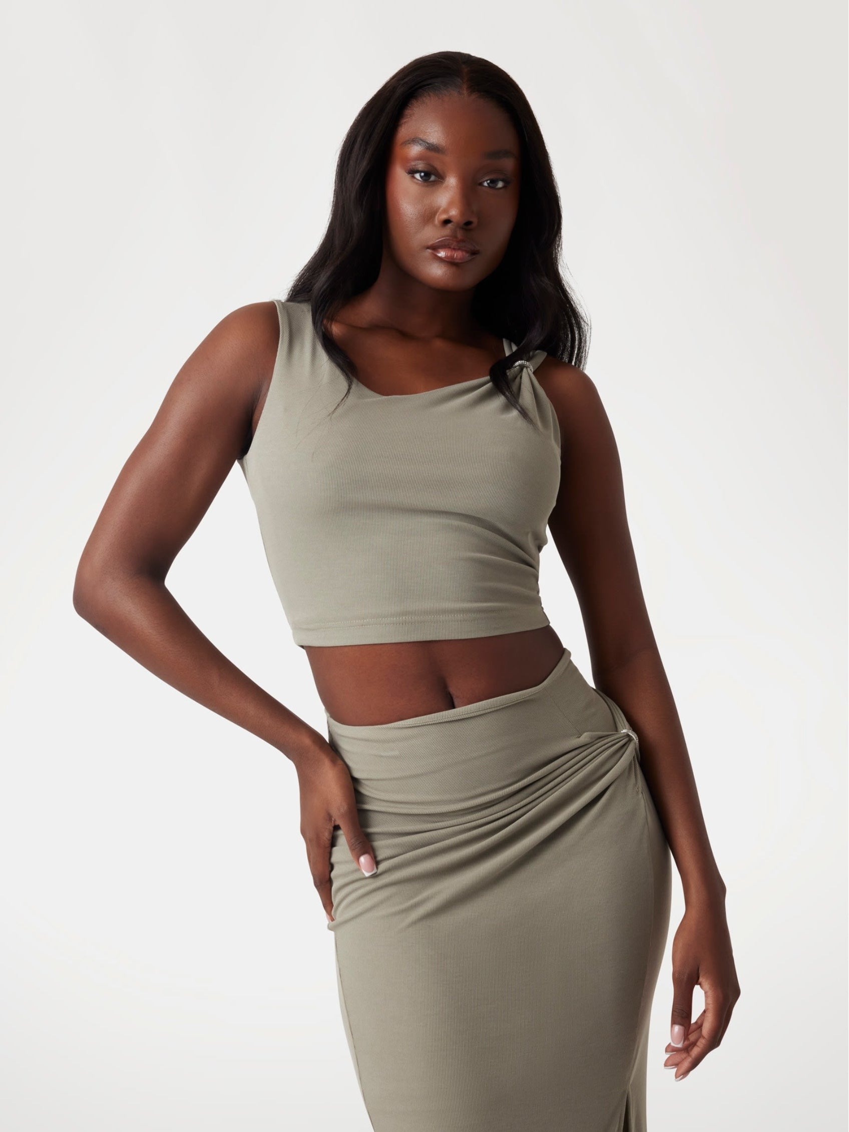 Guess Mens Aimee Jewel Grap Crop Top In Dark Green