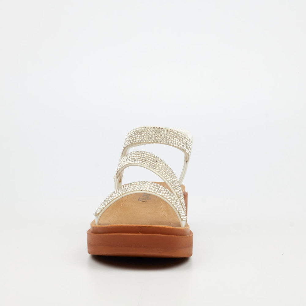 Butterfly Feet Ladies Holt 1 Shoes In White