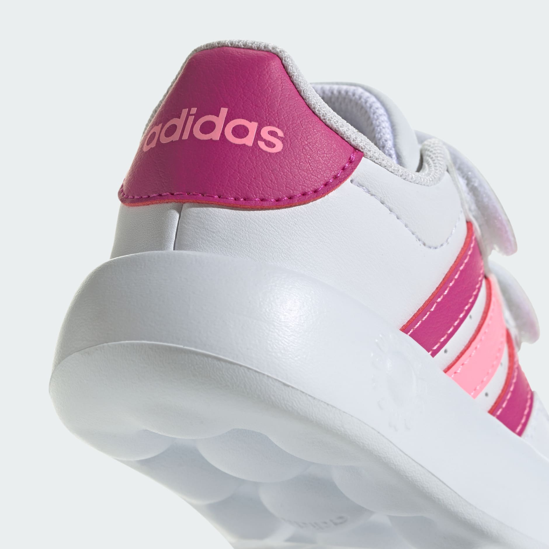 Adidas Girls Breaknet 2.0 Sneakers In White & Pink