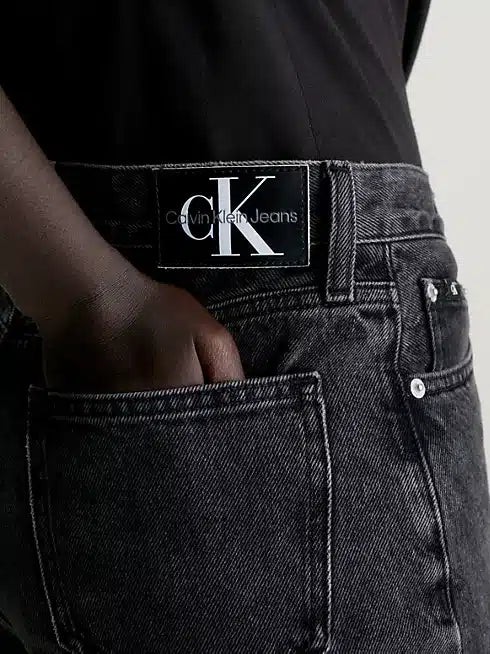 Calvin Klein High Rise Straight In Black