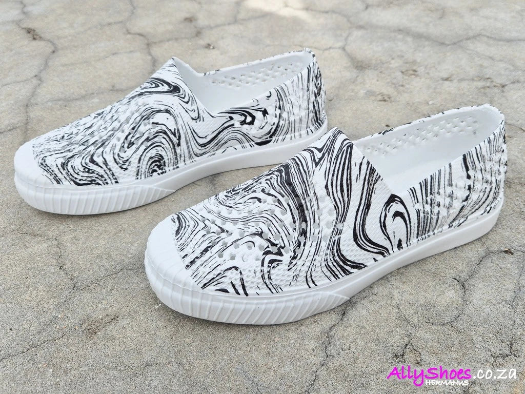 Jello's Ladies L2 Shoes In Black & White
