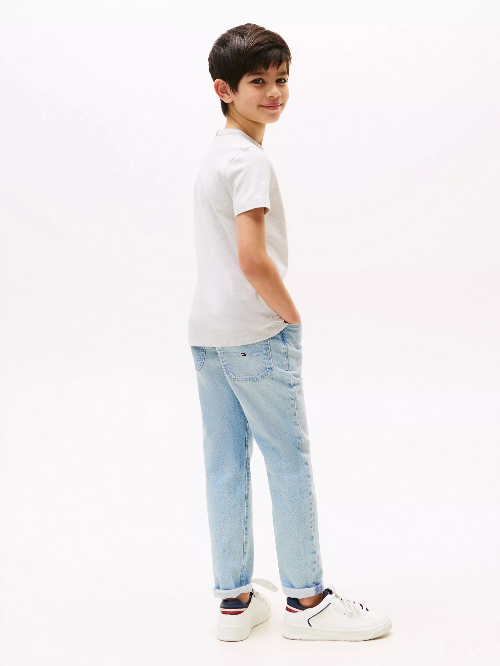 Tommy Hilfiger Unisex Curved Graphic T-Shirt In Grey