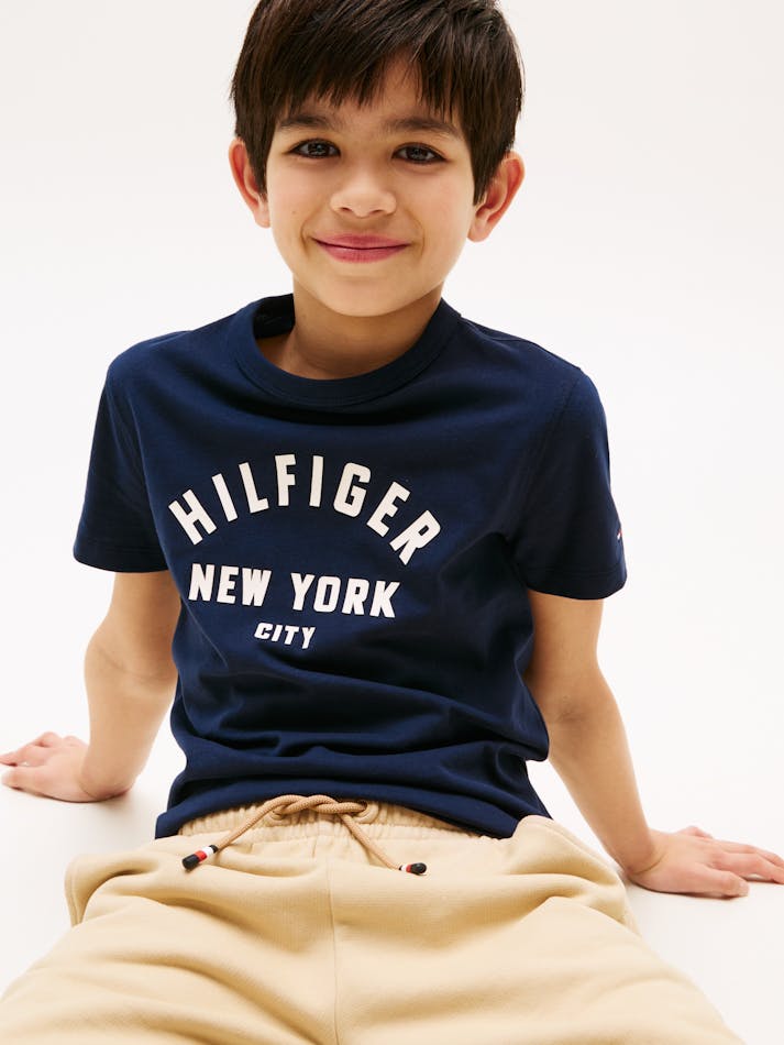 Tommy Hilfiger Unisex Curved Graphic T-Shirt In Navy