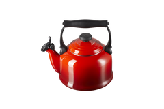 Le Creuset Traditional Kettle 2.1L With Max Line In Cerise