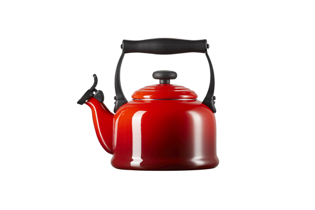 Le Creuset Traditional Kettle 2.1L With Max Line In Cerise