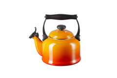 Le Creuset Traditional Kettle 2.1L With  Max Line In Flame