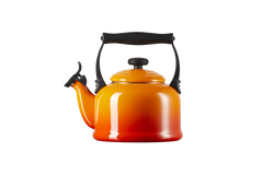 Le Creuset Traditional Kettle 2.1L With  Max Line In Flame
