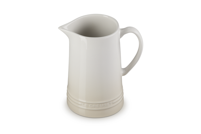 Le Creuset Scandinavia Pitcher Global Swing In Jug Meringe