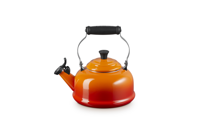 Le Creuset Classic Kettle Flame
