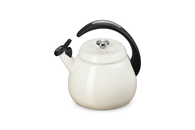 Le Creuset Cloche Kettle In Meringue