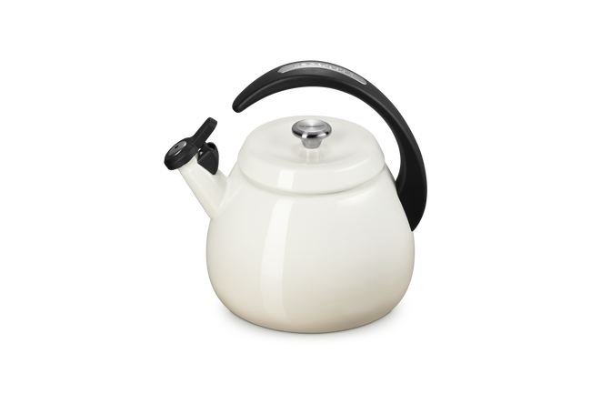 Le Creuset Cloche Kettle In Meringue