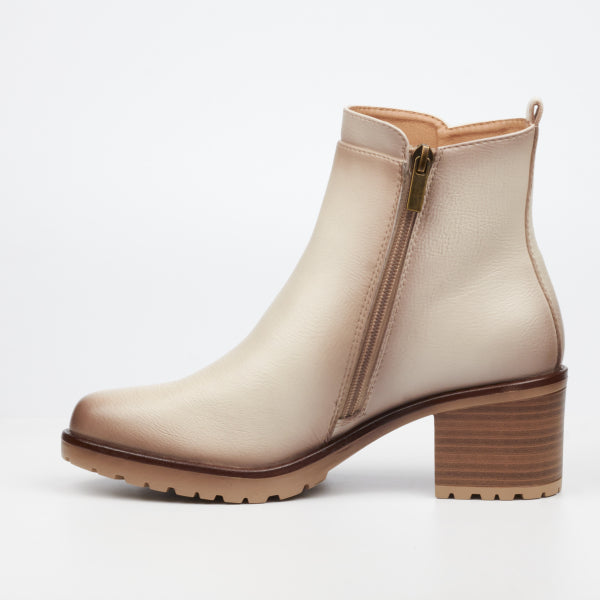 Butterfly Feet Ladies Noxer 7 Boots Bone