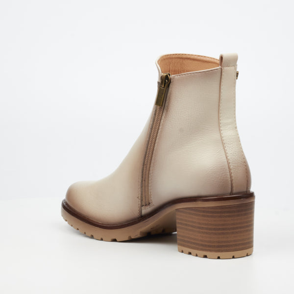 Butterfly Feet Ladies Noxer 7 Boots Bone