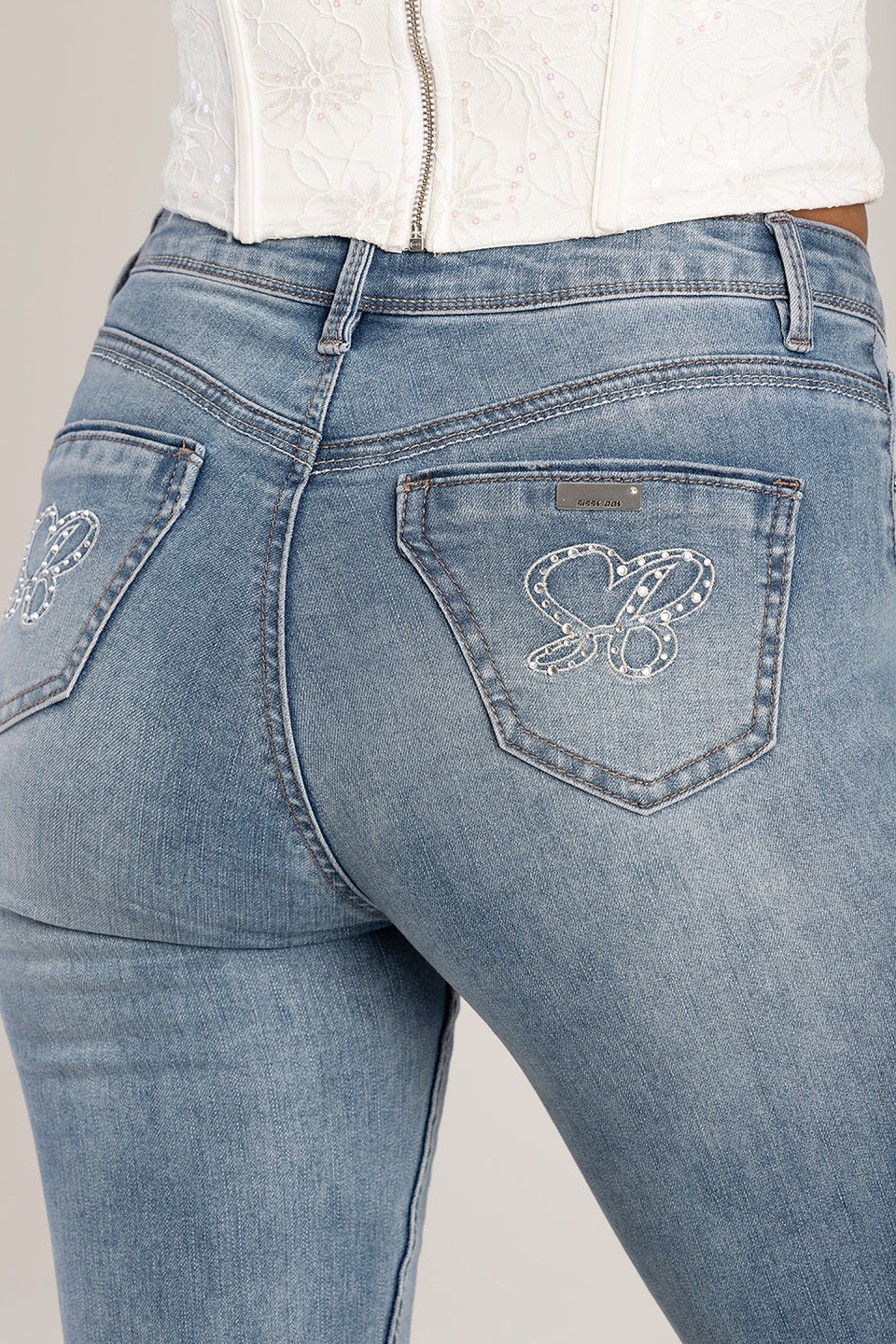 Sissy Boy Womens Camila Mid Waist Skinny Jean In Medium Vintage