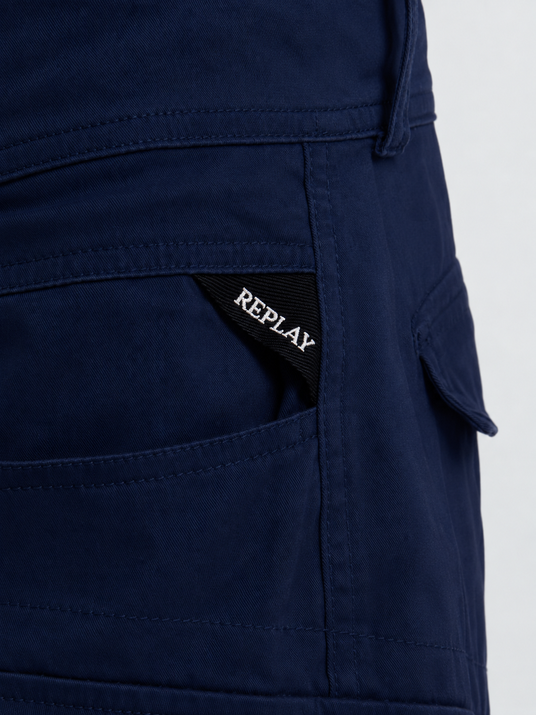 Replay Mens Joe Cargo Shorts in Navy