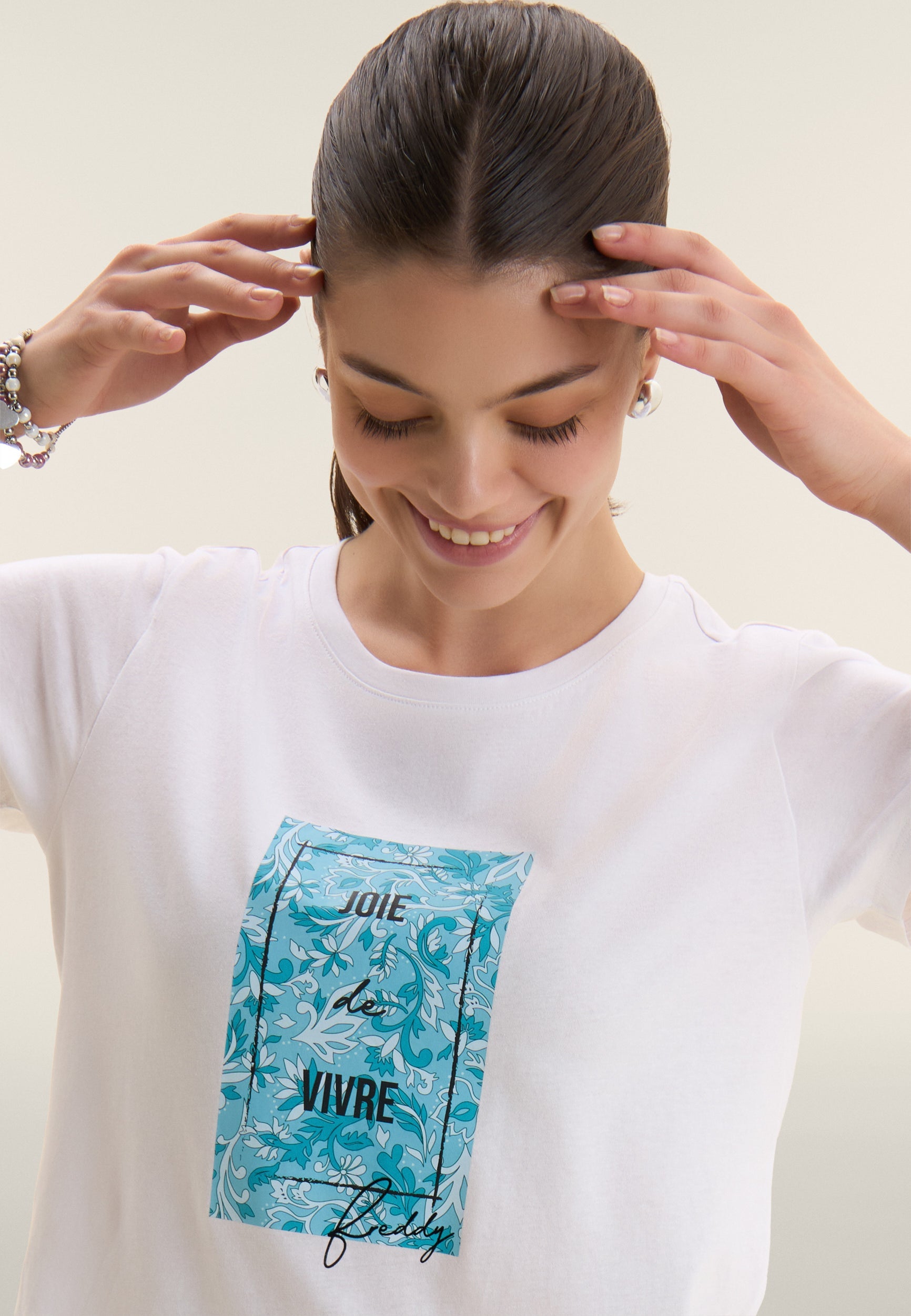 Freddy Womens Knitted Short Sleeves T-Shirt Floral Print In White/Light Blue