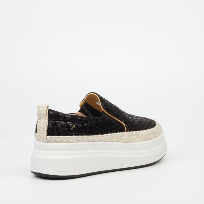 Butterfly Feet Ladies Senhora 24 Shoes In Black and White