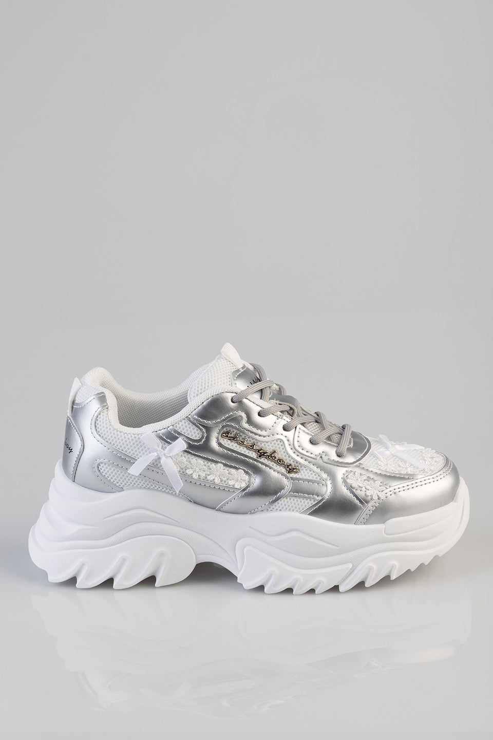 Sissy Boy Womens Chunky Sneaker With Bow And Flower In Silver