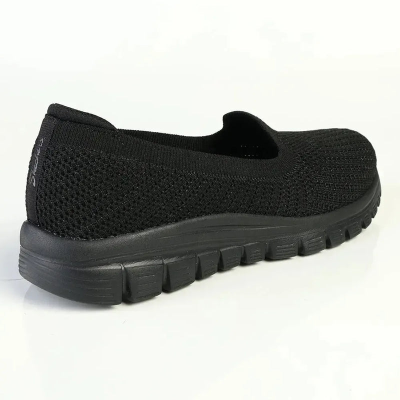 Sketchers Womens Graceful Slip-On Shoes In Black