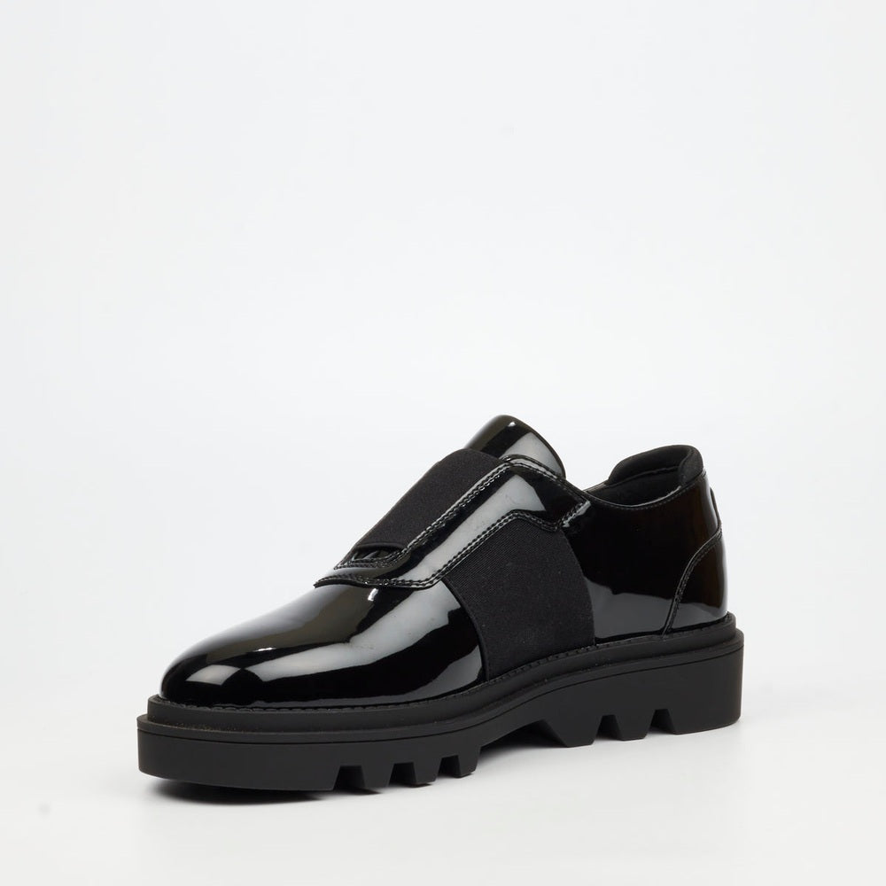 Mazerata Mens Vinchey 82 Faux Patent Shoes In Black