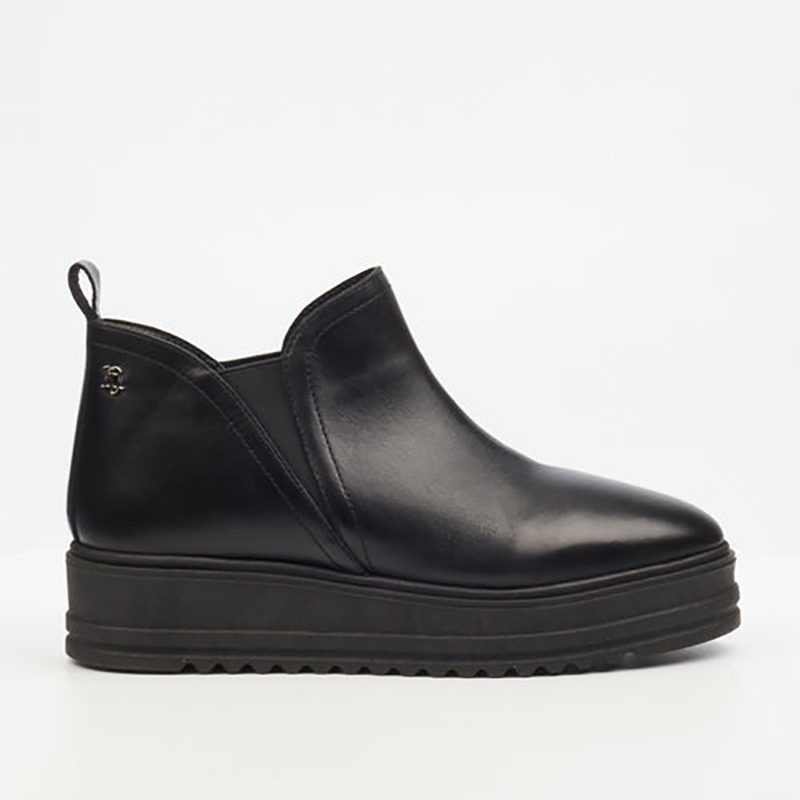 Nicci Tylter Ladies Veniz 1 Leather Boots In Black