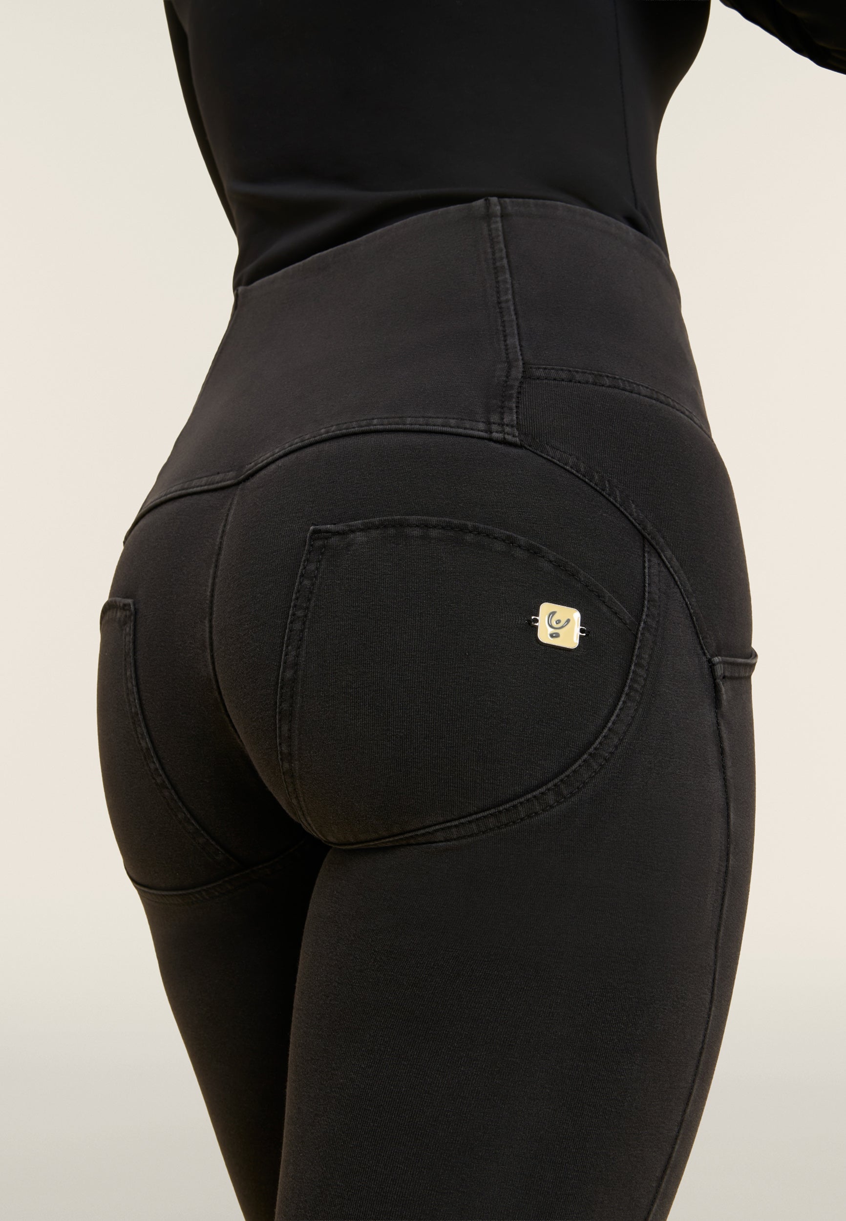 Freddy Womens High Rise With Button J7N Jeans In Black
