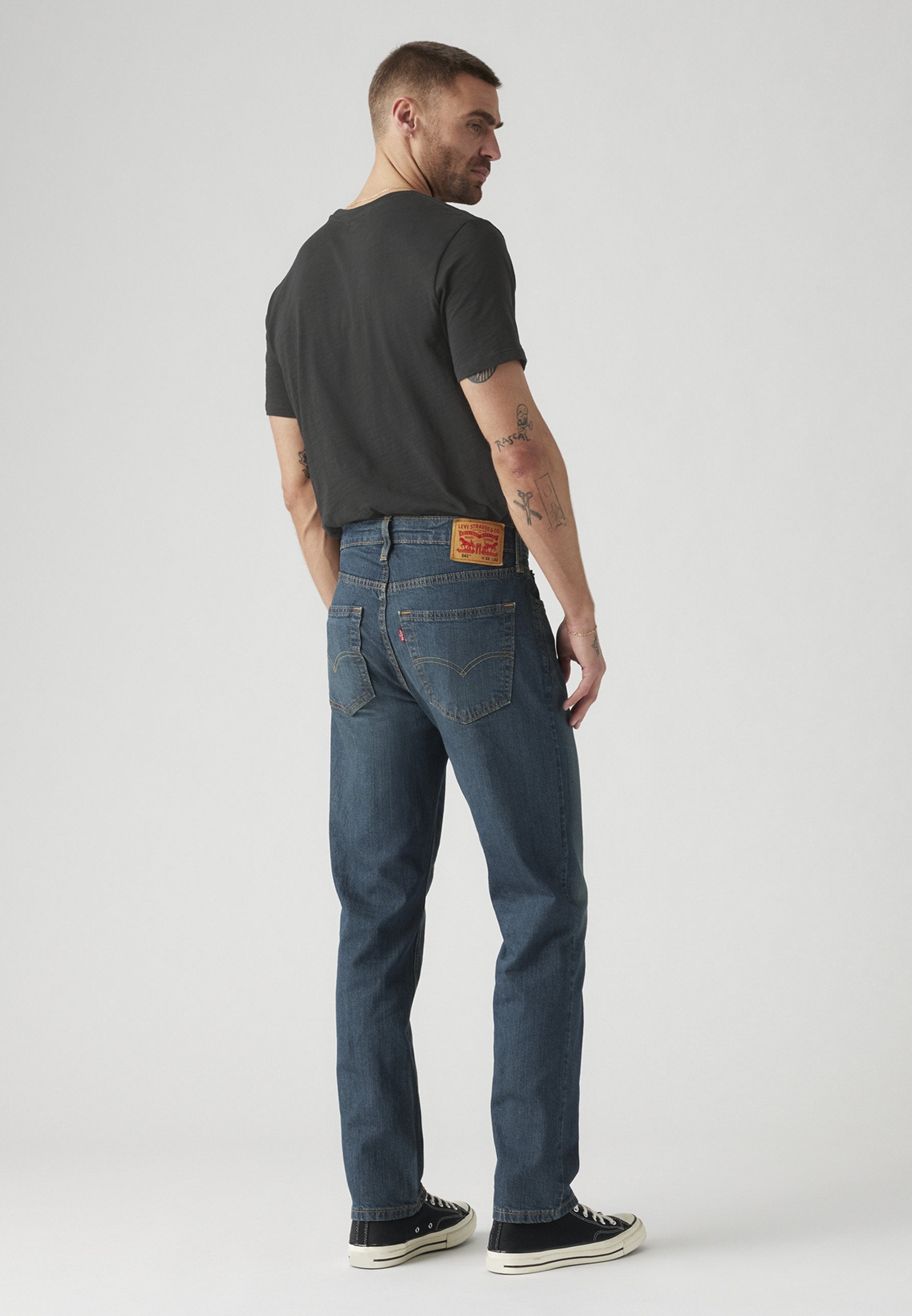 Levis Mens Athletic Taper Lost In Time Jeans In Navy