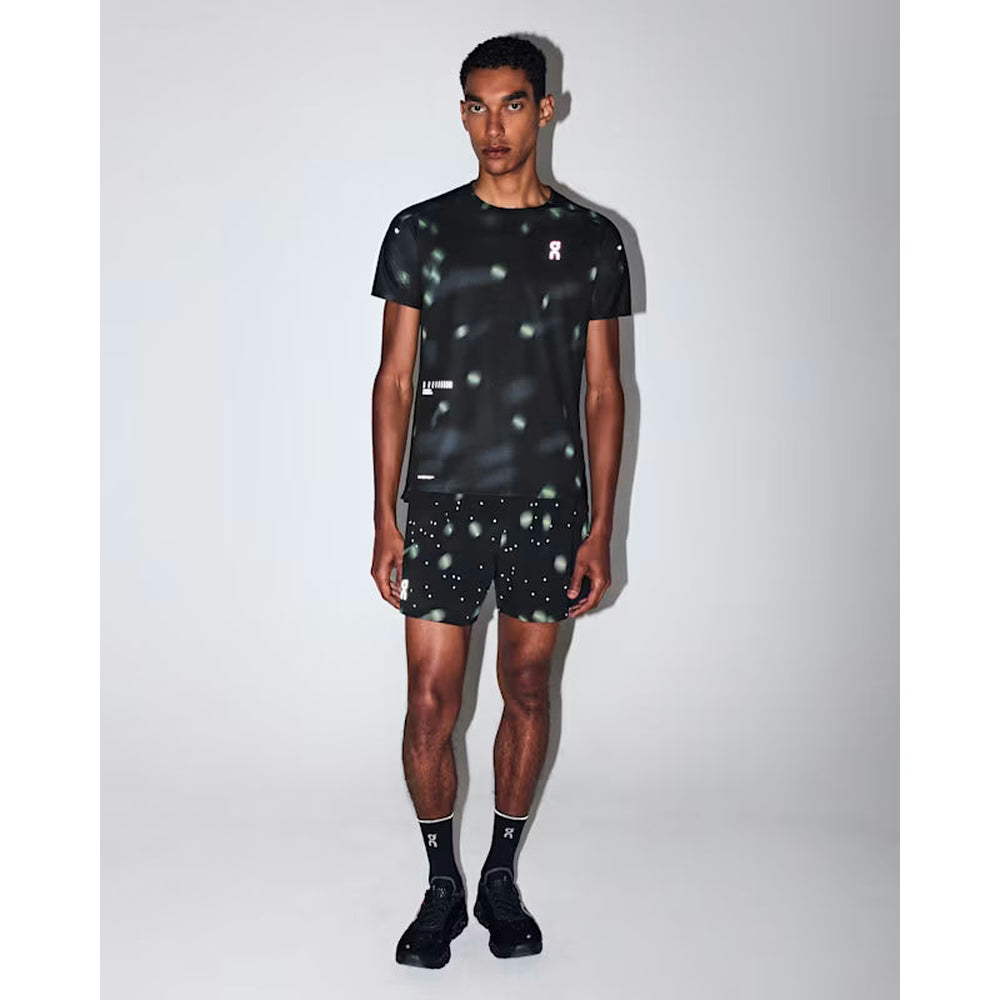 On Mens Performance Lumos T-Shirt In Black Multi