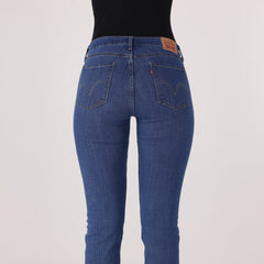 Levis Ladies Curvy Straight Jeans In Blue