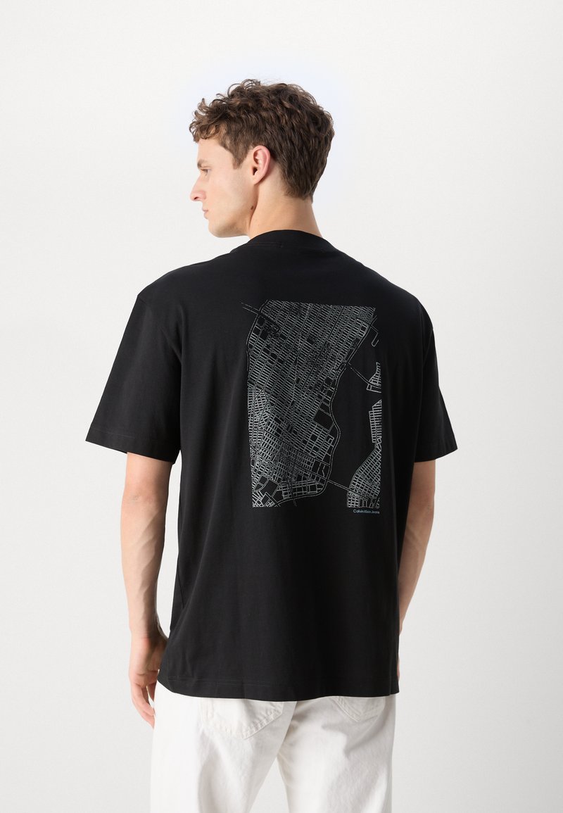 Calvin Klein J325689 City Grid Map Tee  Black