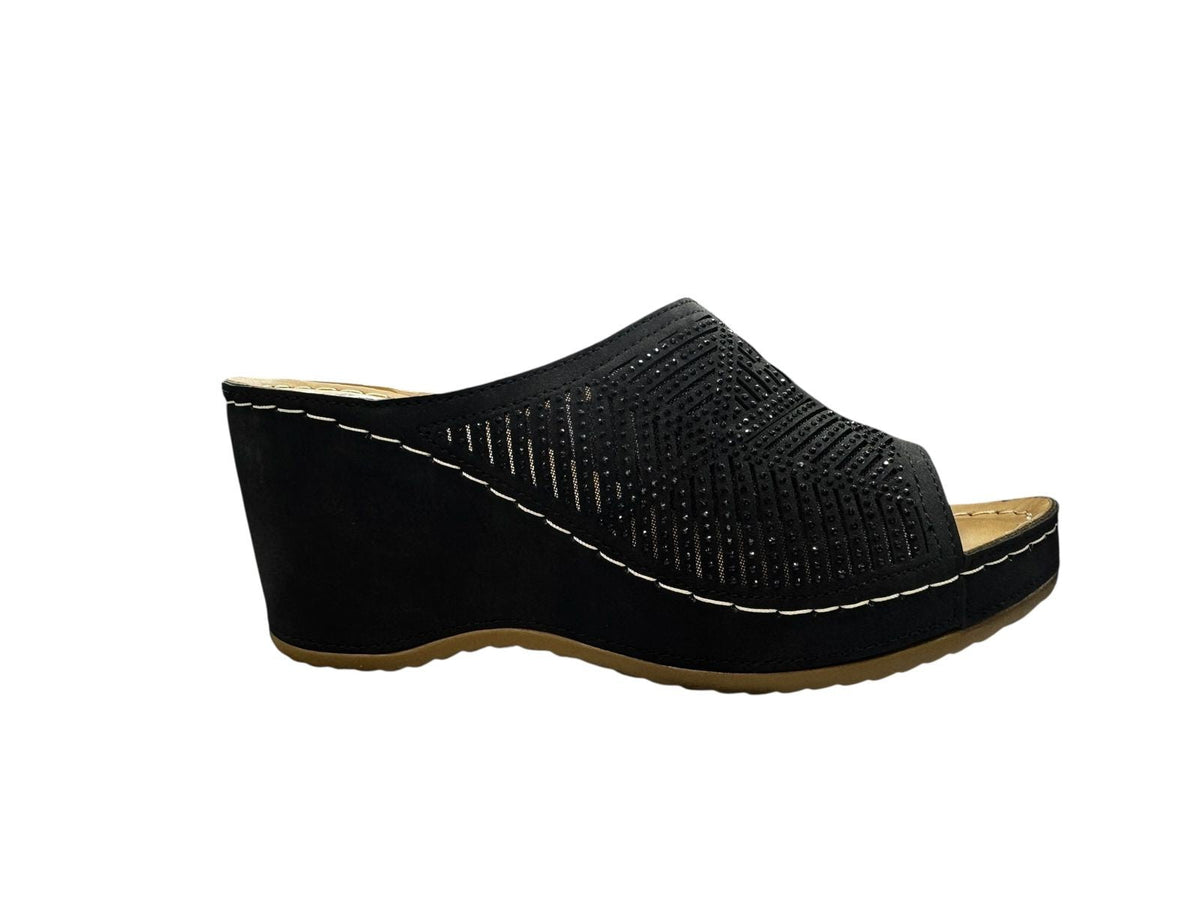 Hush Puppies Ladies Soft Trianna Shoes In Black