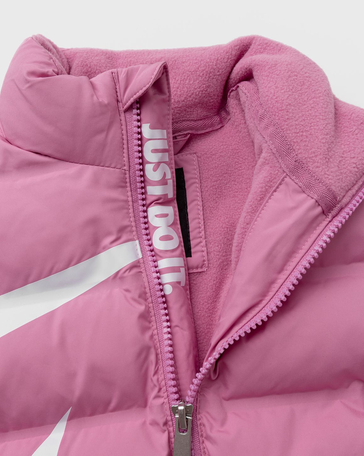 Nike M133 Wrap Swoosh Debossed Quilt Magic Flamingo