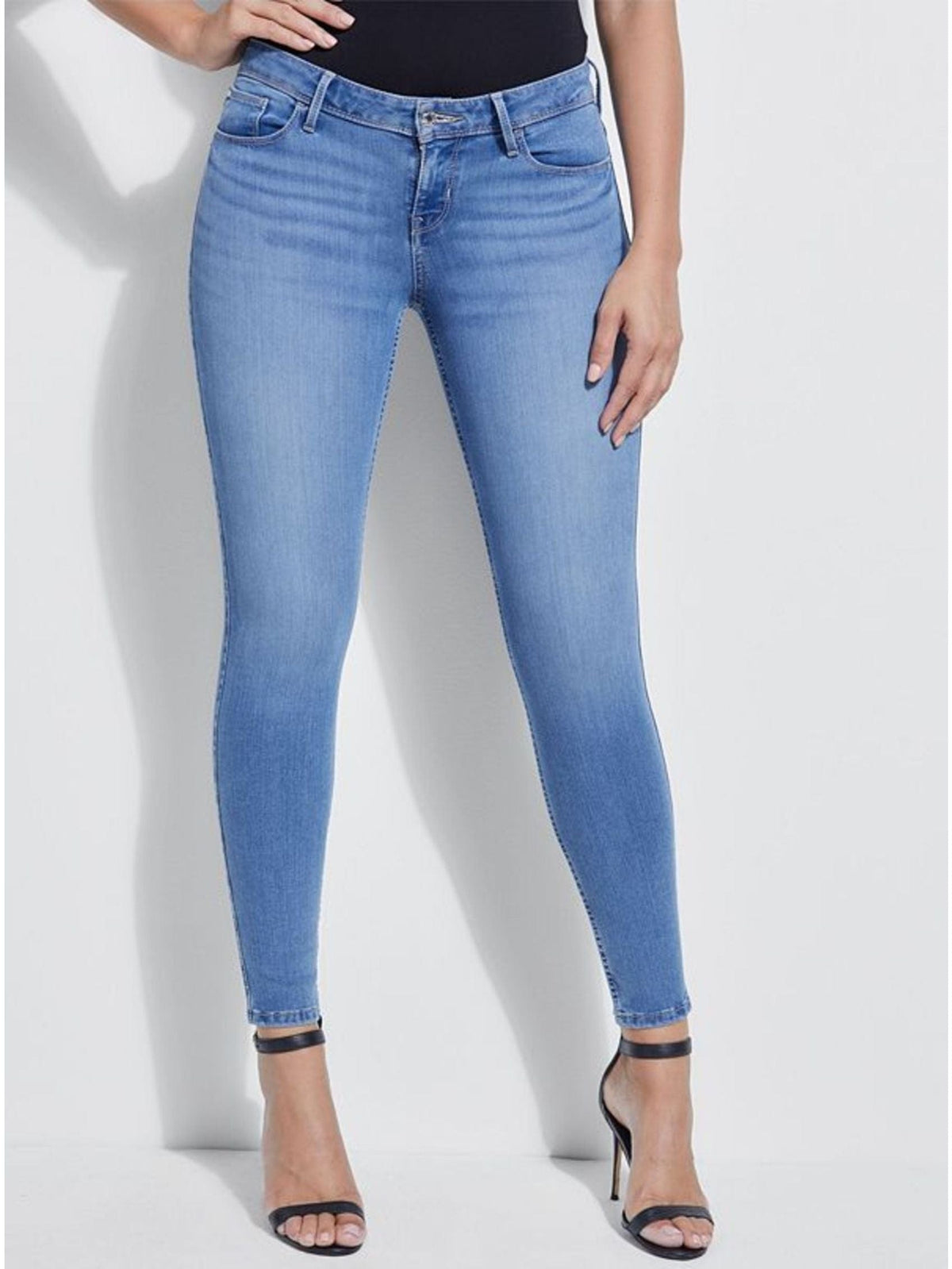 Guess Ladies Power Light Wash Skinny Low Rise Jean